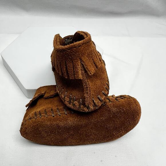 Minnetonka Brown Suede Leather Front Strap Baby Booties Moccasins Size 0 Infant - Picture 7 of 9